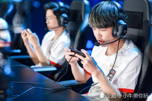 夫斯施压 夫斯施压